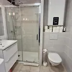 4 Pieces Climatise Avec Piscine - Fr-1-780-25 Apartman